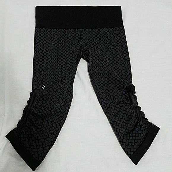 lululemon athletica Pants - Lululemon Athletica Flow II Soul Geo